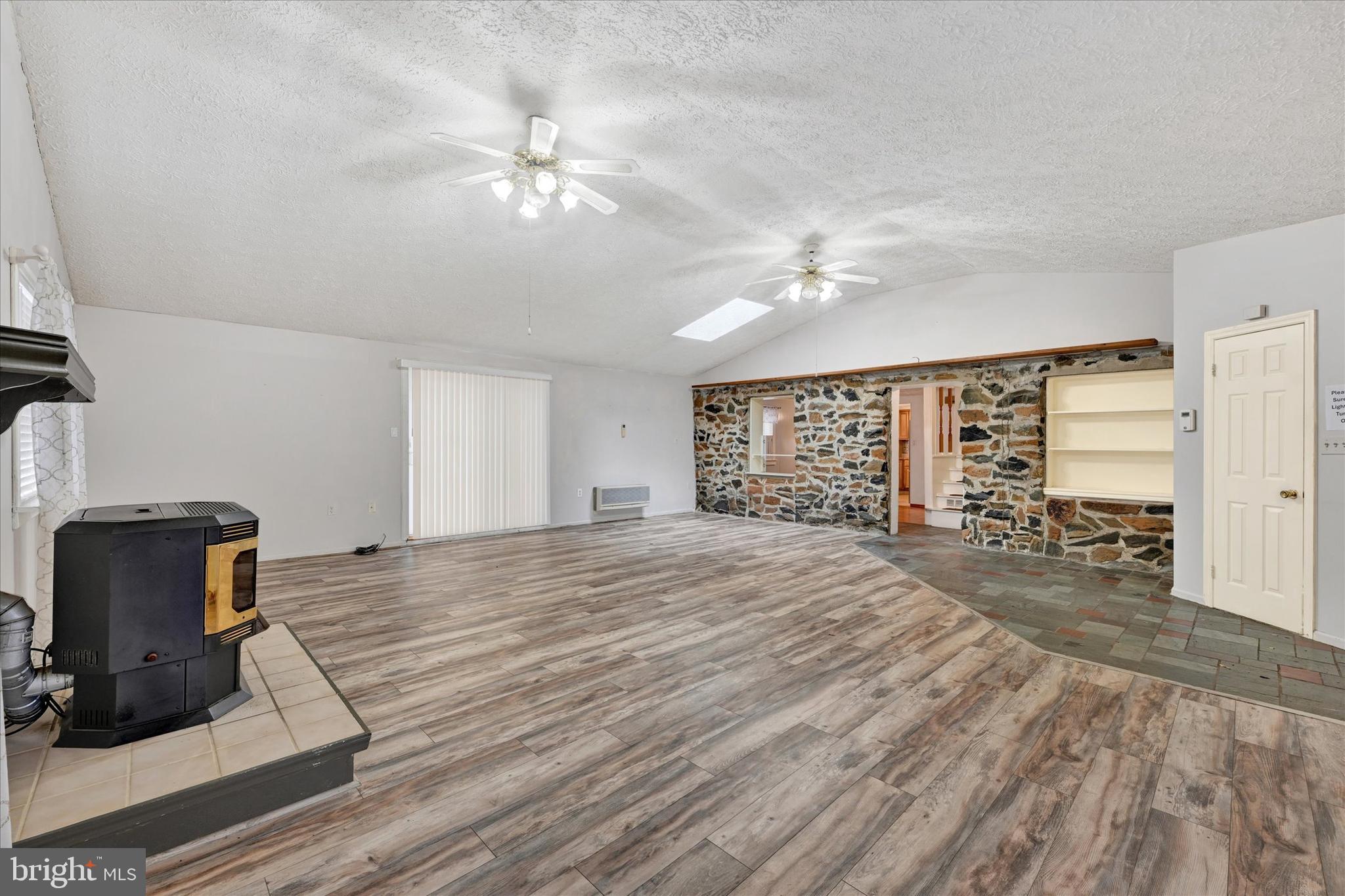 2157 Sherwood Ln