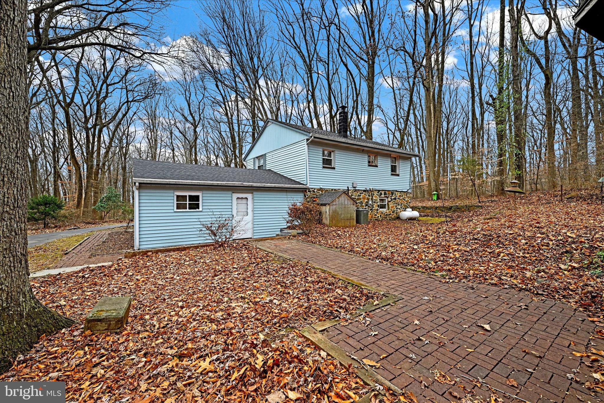2157 Sherwood Ln