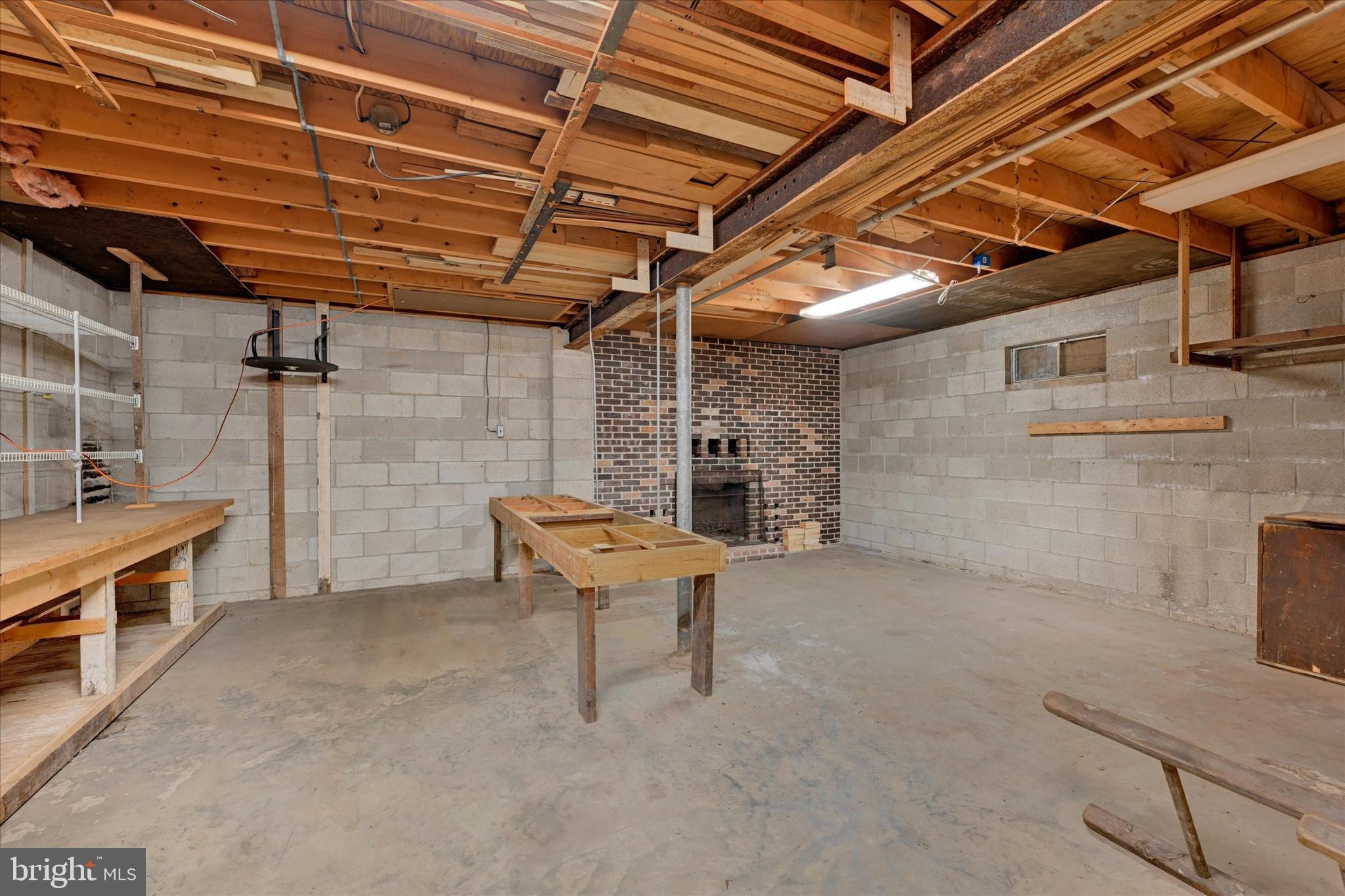 2157 Sherwood Ln