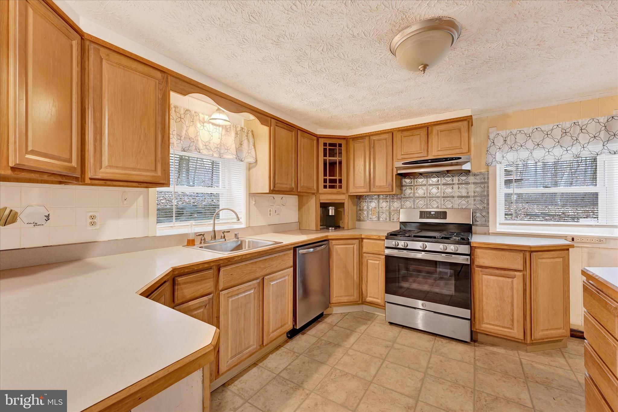 2157 Sherwood Ln