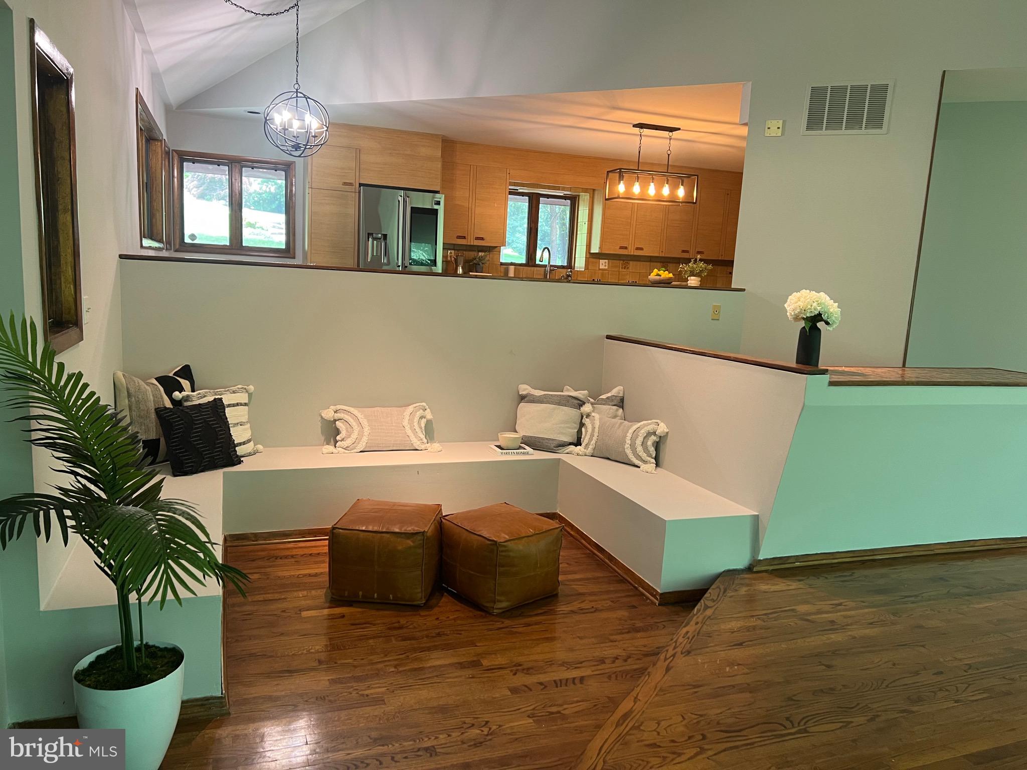 11370 Heathertoe Ln