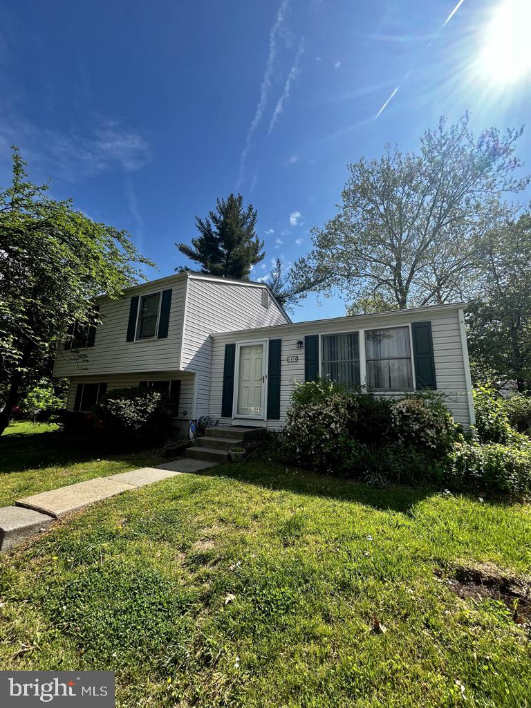 6404 Snowman Ct