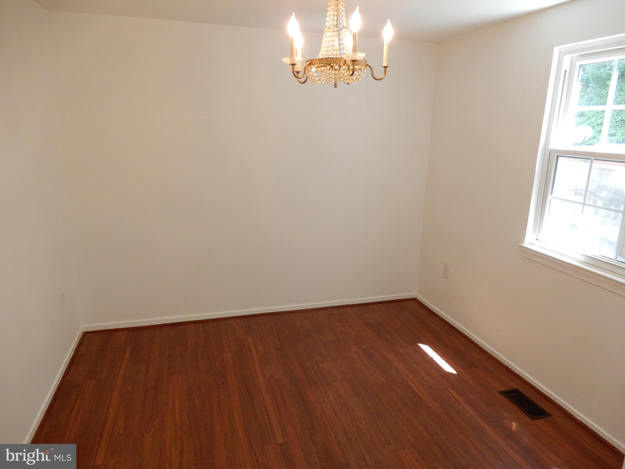 15 Baileys Ct