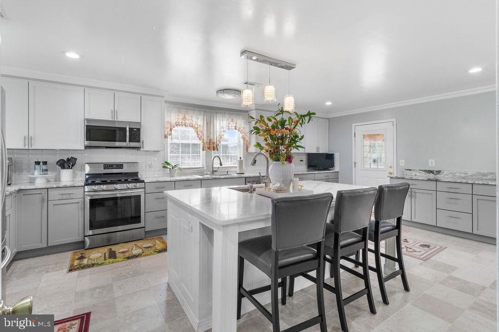 607 Valley Brook Dr