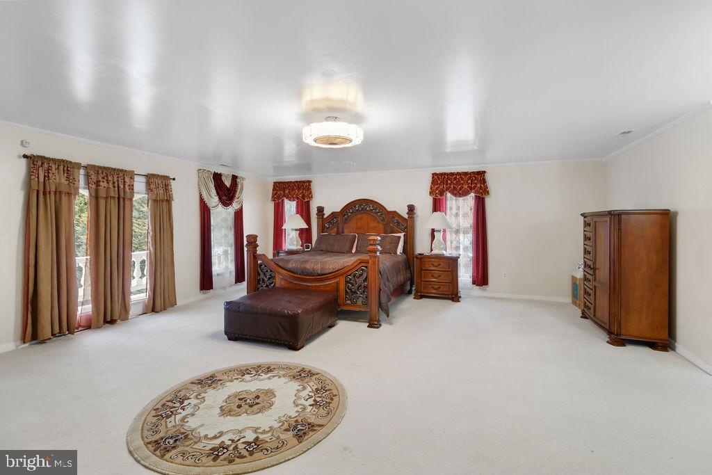 607 Valley Brook Dr