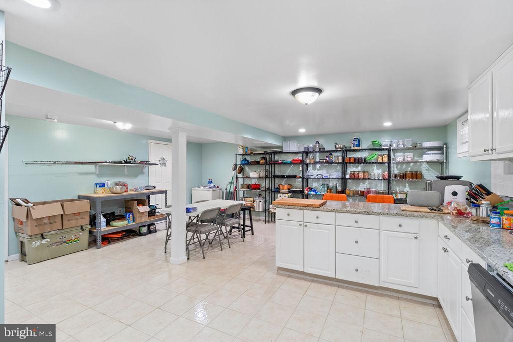 607 Valley Brook Dr