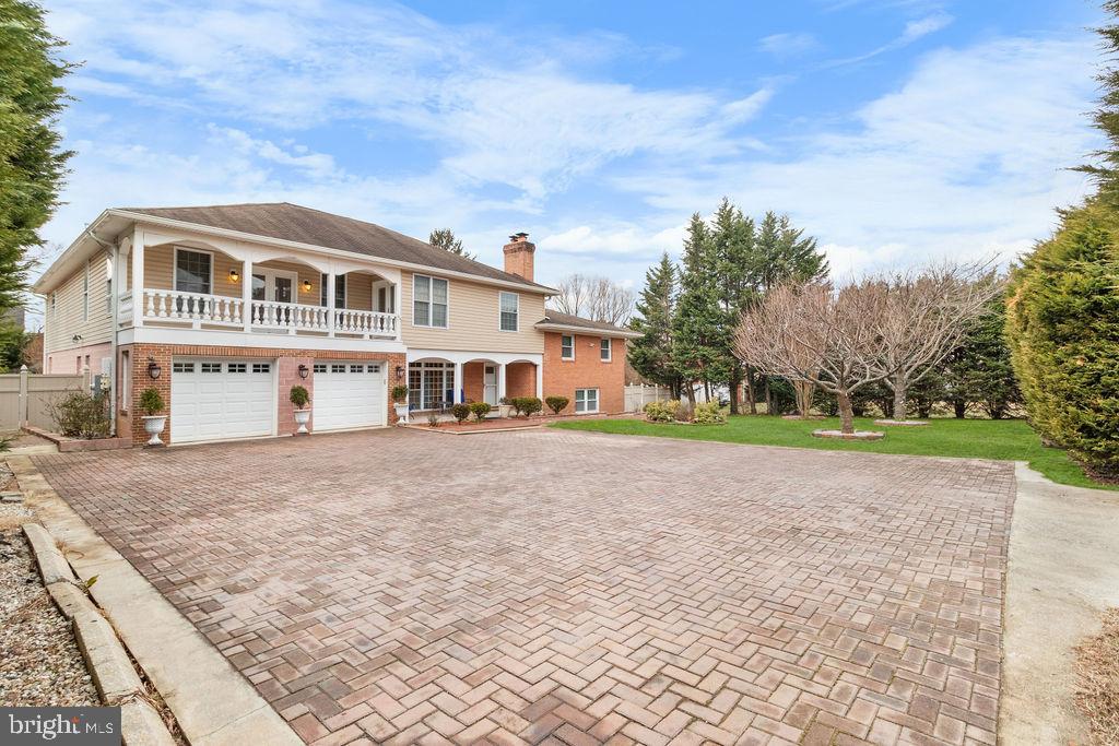 607 Valley Brook Dr