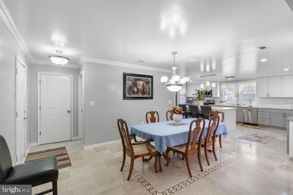 607 Valley Brook Dr
