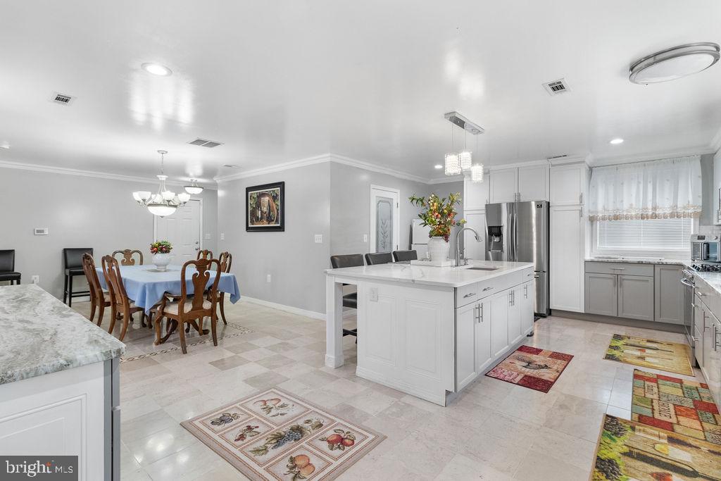 607 Valley Brook Dr