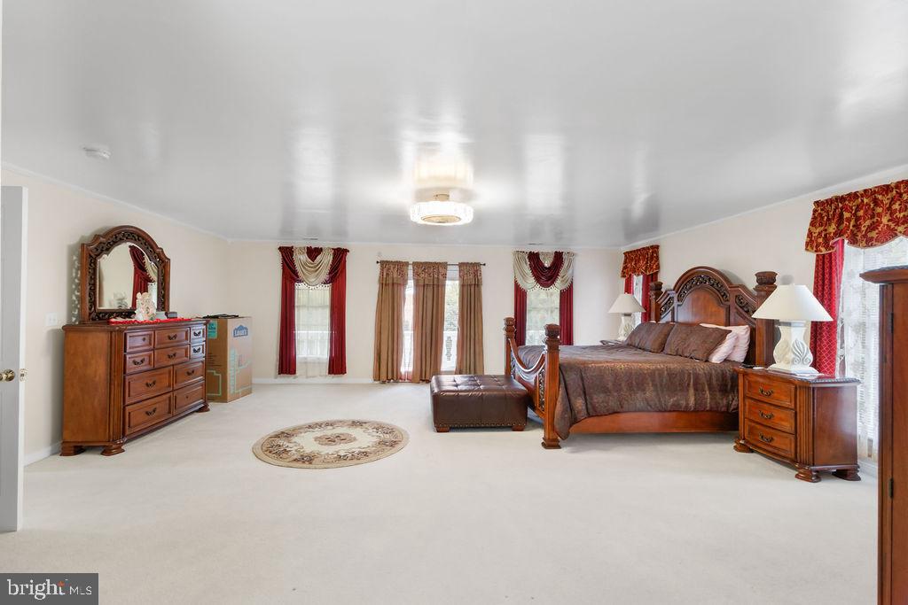 607 Valley Brook Dr
