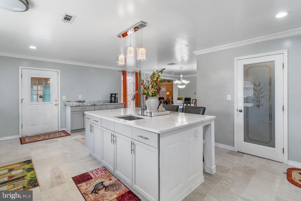 607 Valley Brook Dr