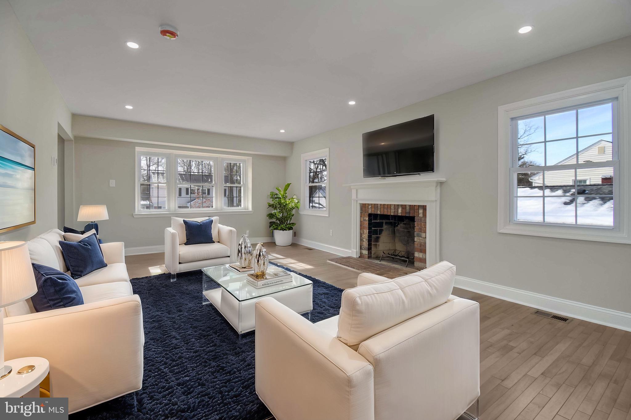 8812 CHURCHFIELD LANE