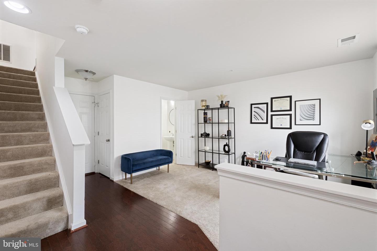 7207 BARRBERRY LN
