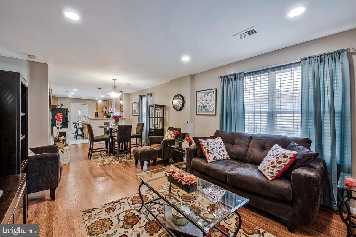 1106 CYPRESSTREE DRIVE