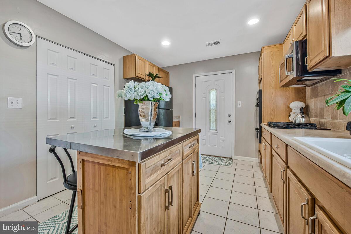 1106 CYPRESSTREE DRIVE