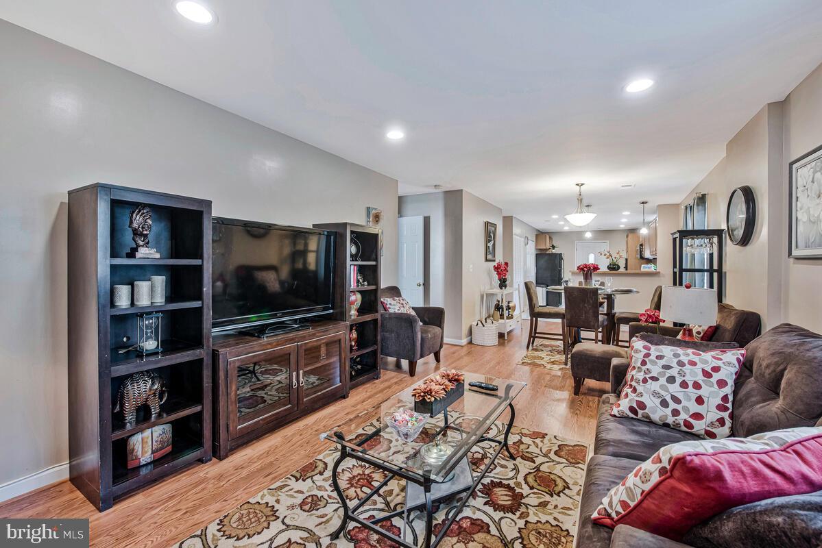 1106 CYPRESSTREE DRIVE
