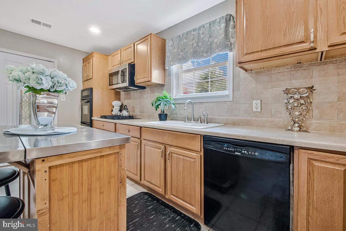 1106 CYPRESSTREE DRIVE