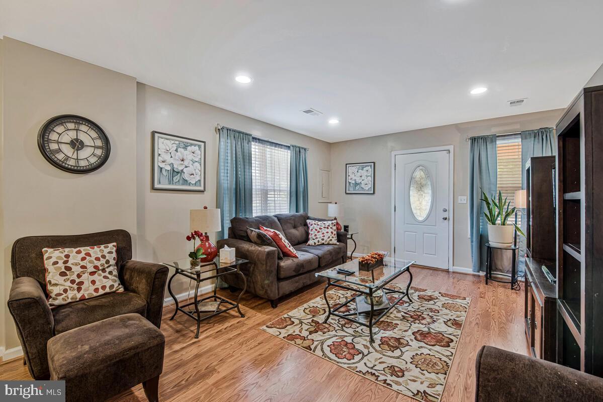 1106 CYPRESSTREE DRIVE