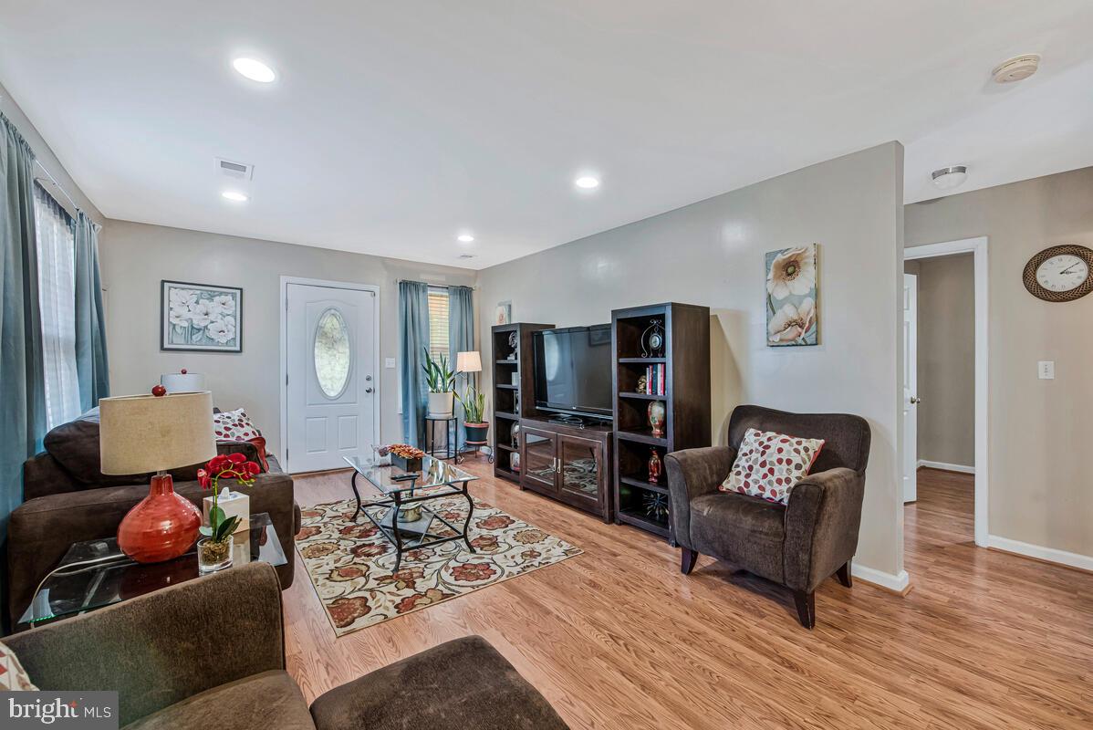 1106 CYPRESSTREE DRIVE