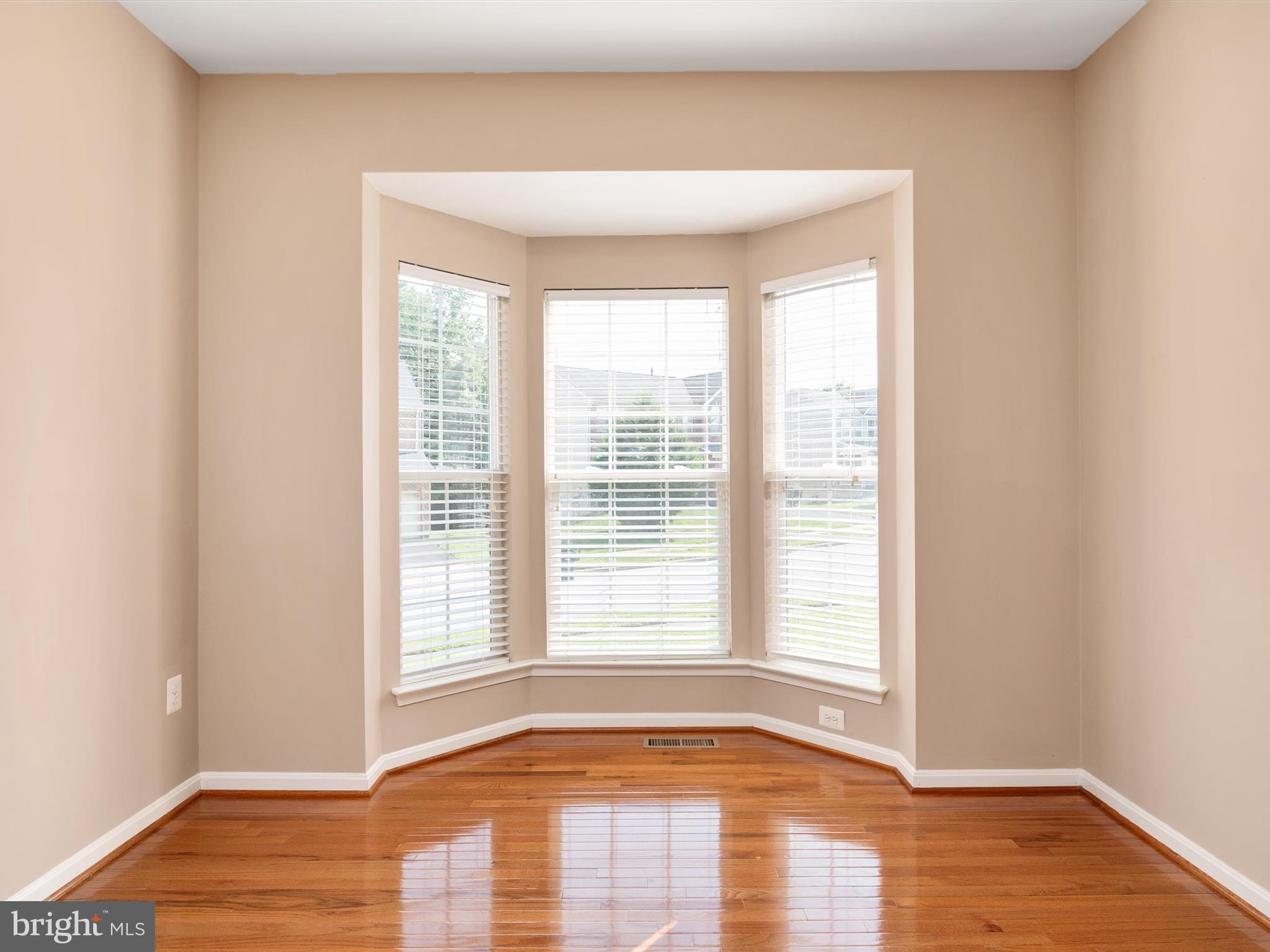 1213 HEARTLAND COURT