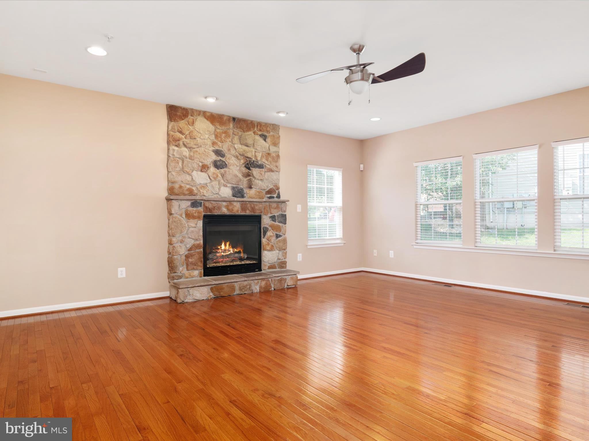 1213 HEARTLAND COURT