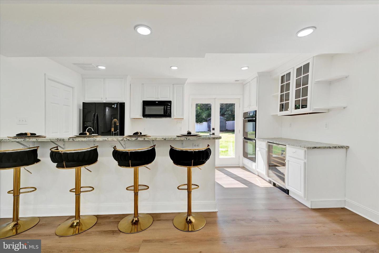 102 Maple Rd