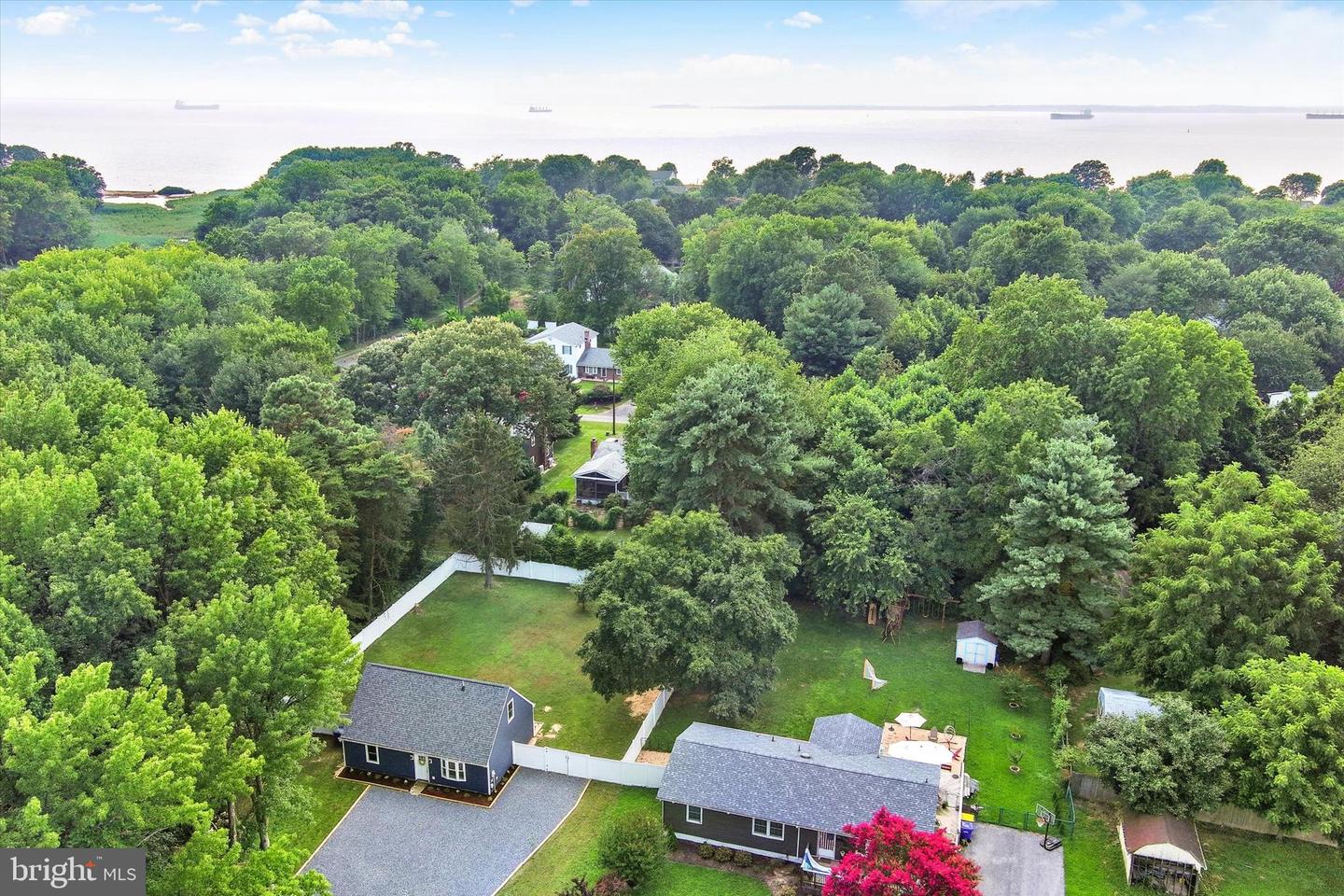 102 Maple Rd