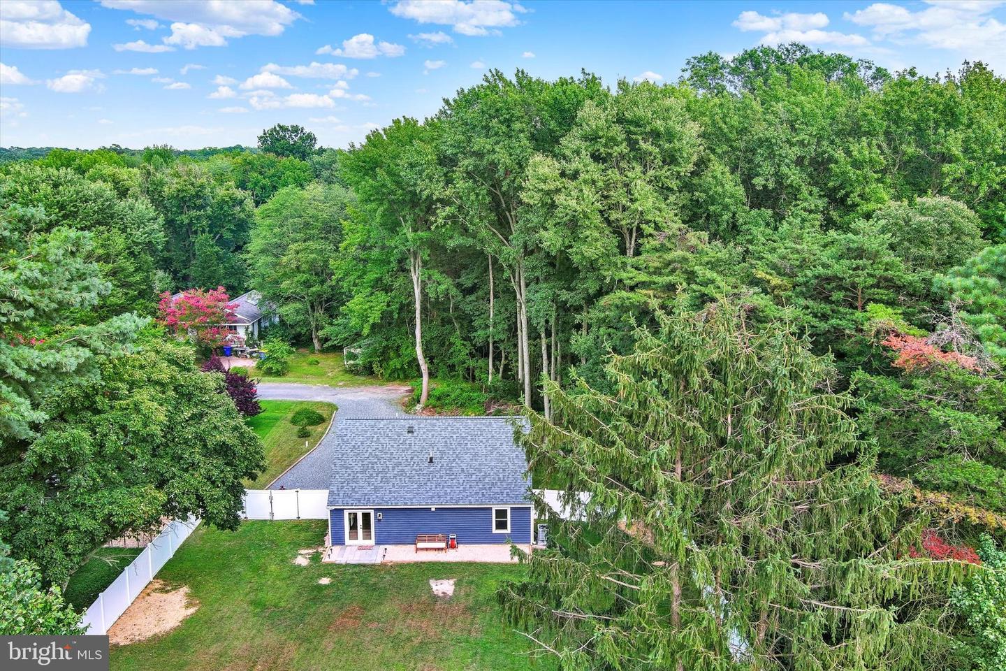 102 Maple Rd