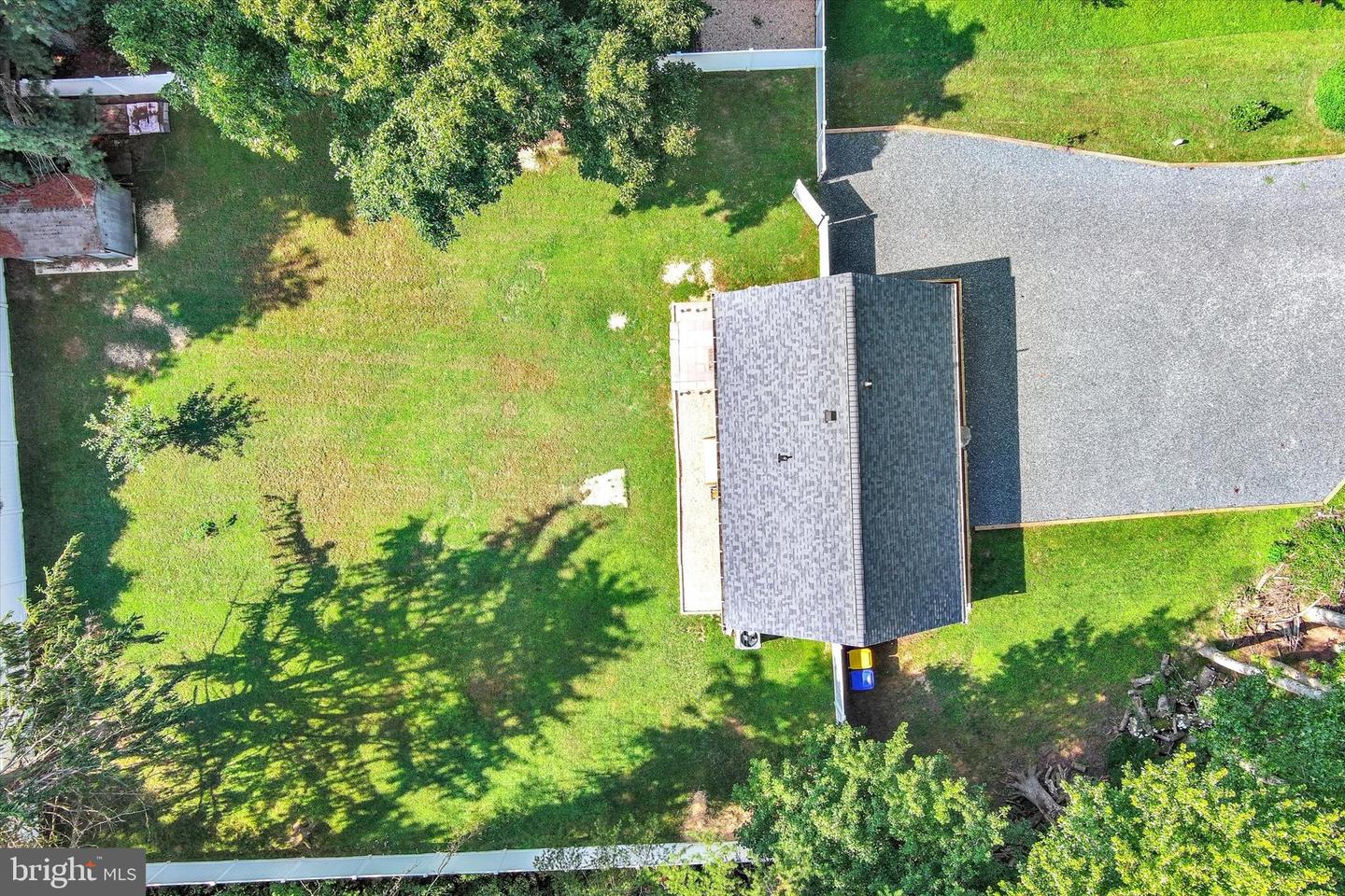 102 Maple Rd