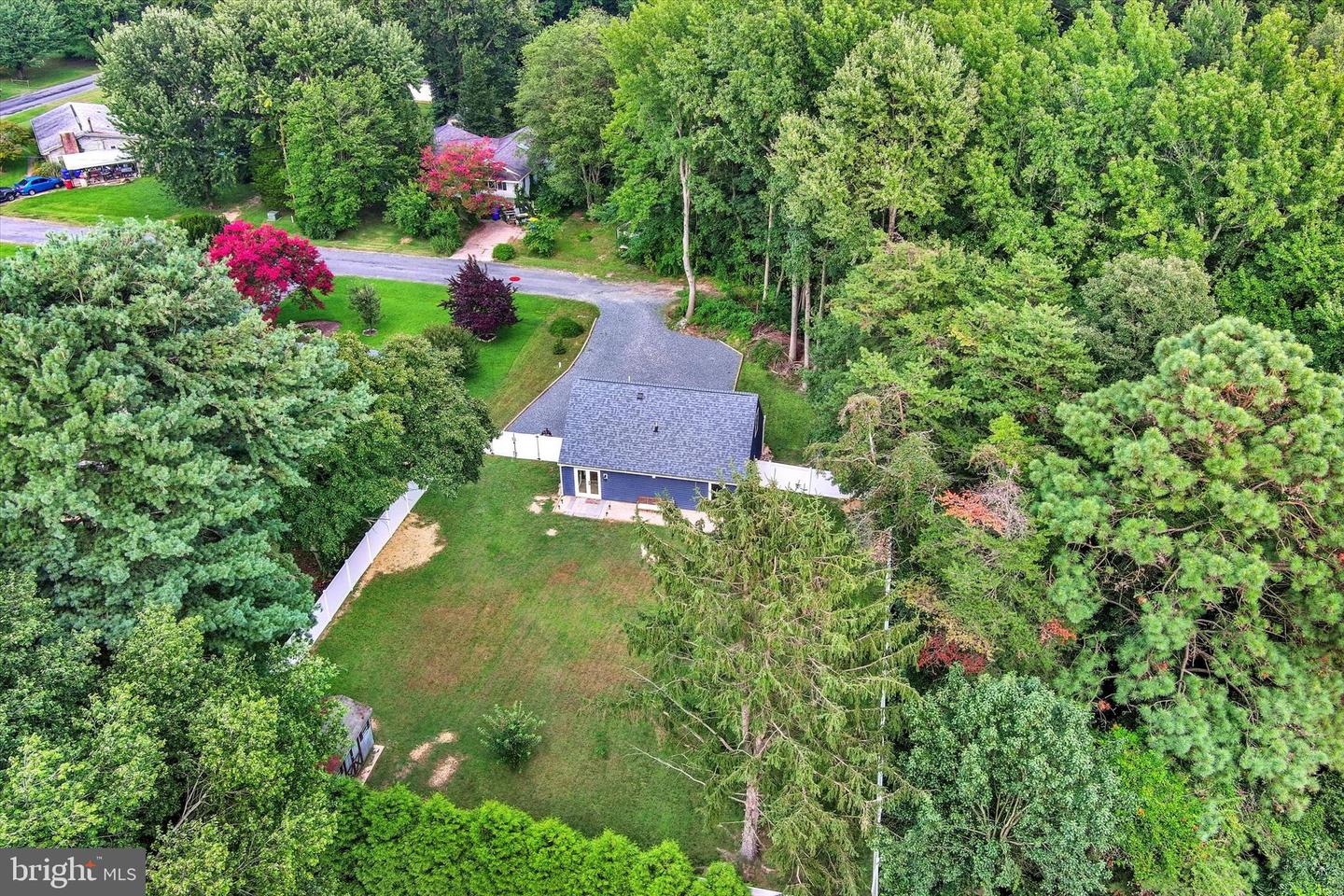 102 Maple Rd