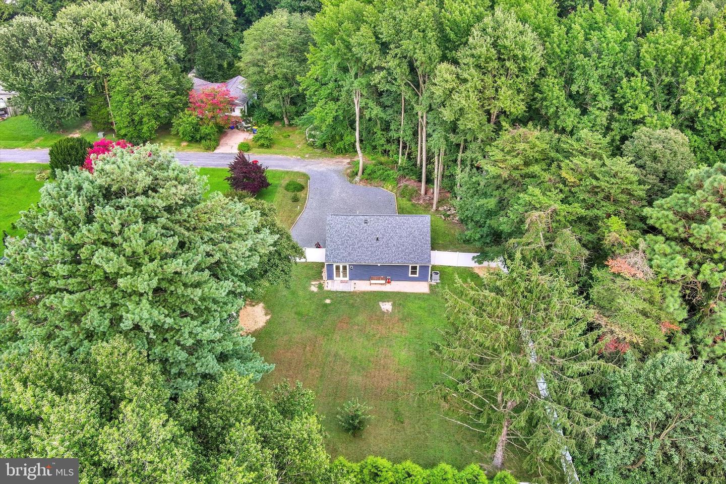 102 Maple Rd