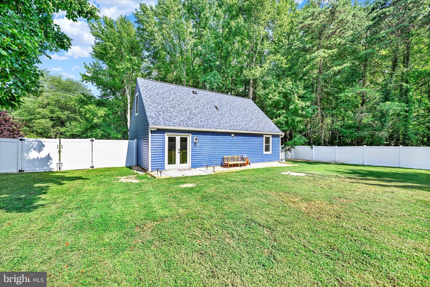 102 Maple Rd