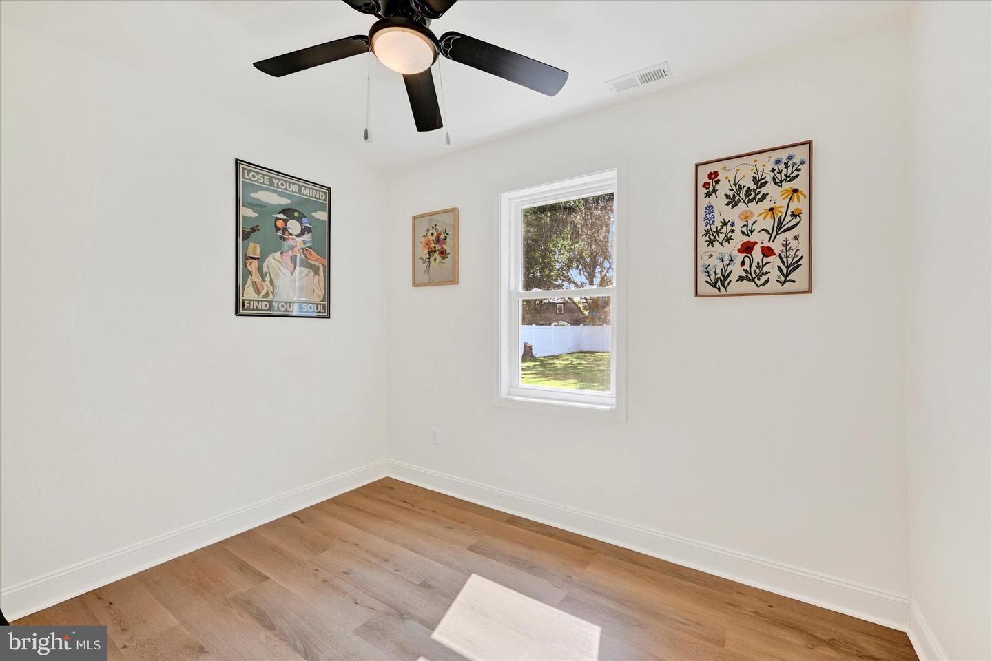 102 Maple Rd