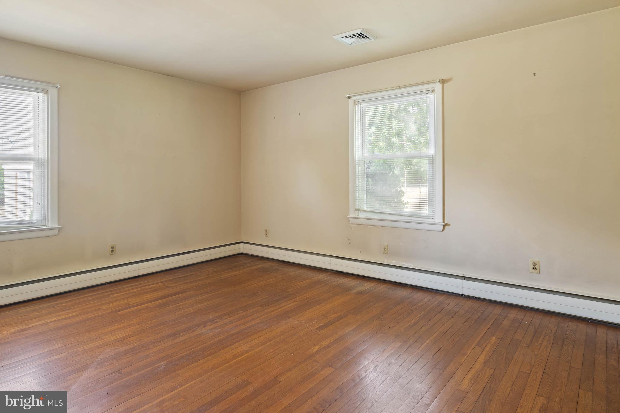 118 Jerome Dr