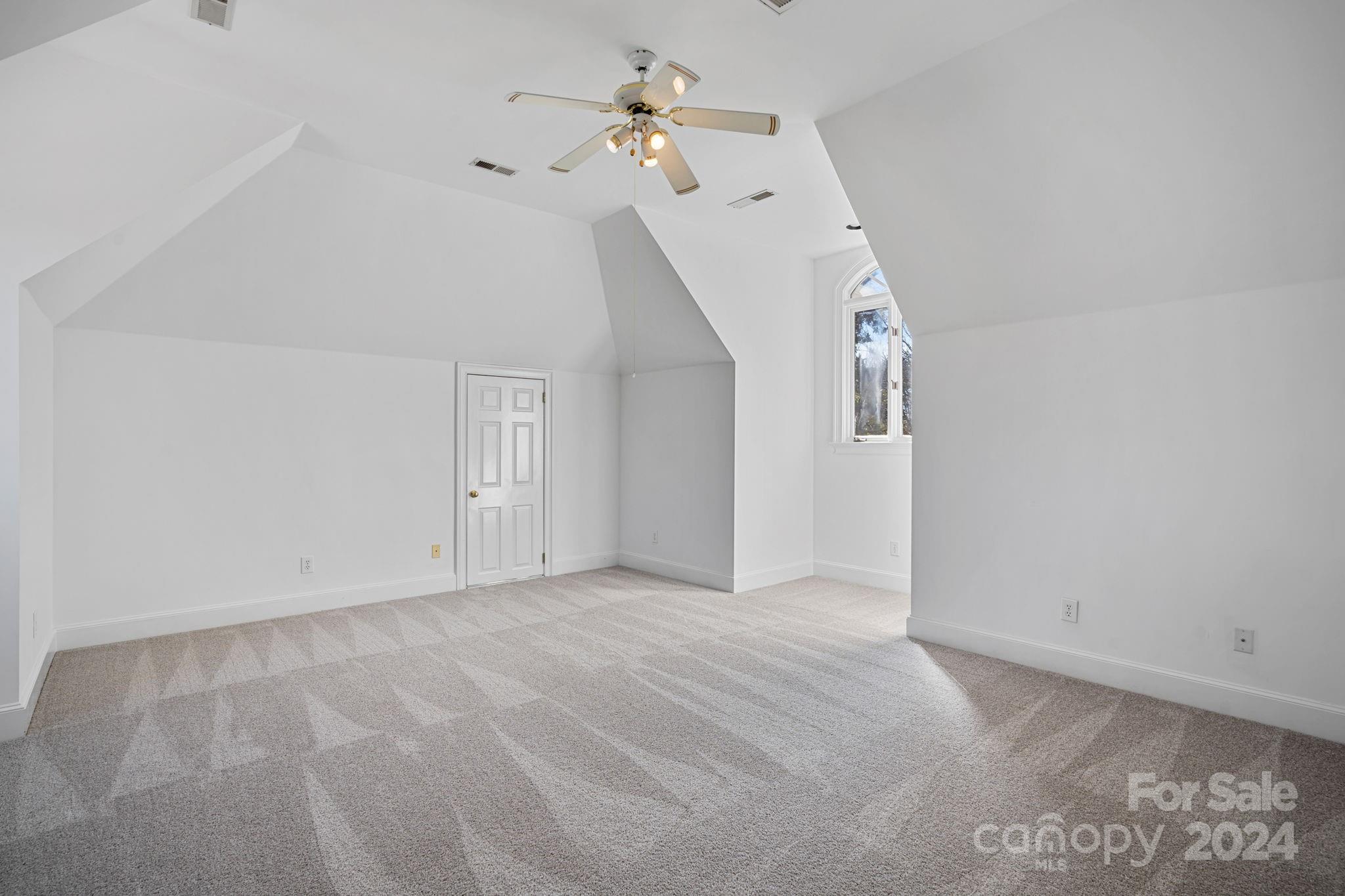 18914 Halyard Pointe Lane