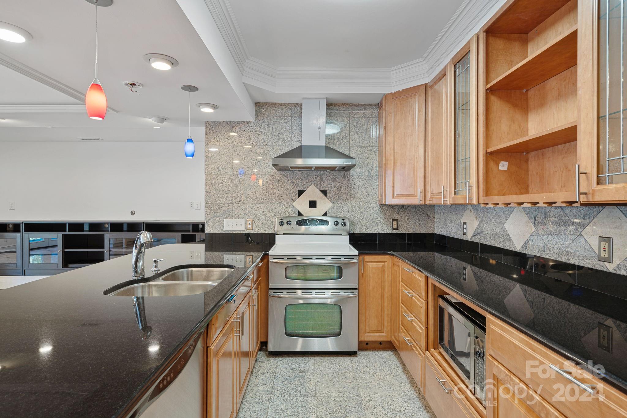 18914 Halyard Pointe Lane
