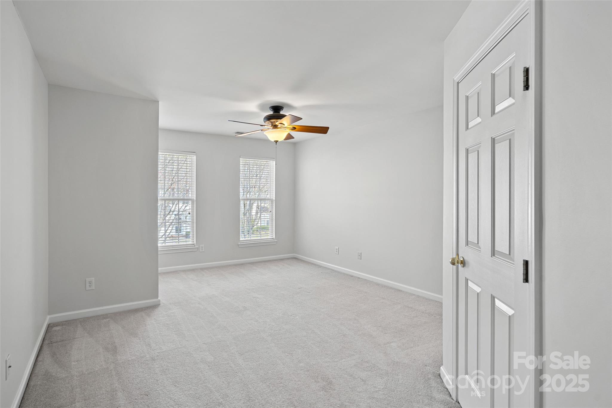 141 N Arcadian Way