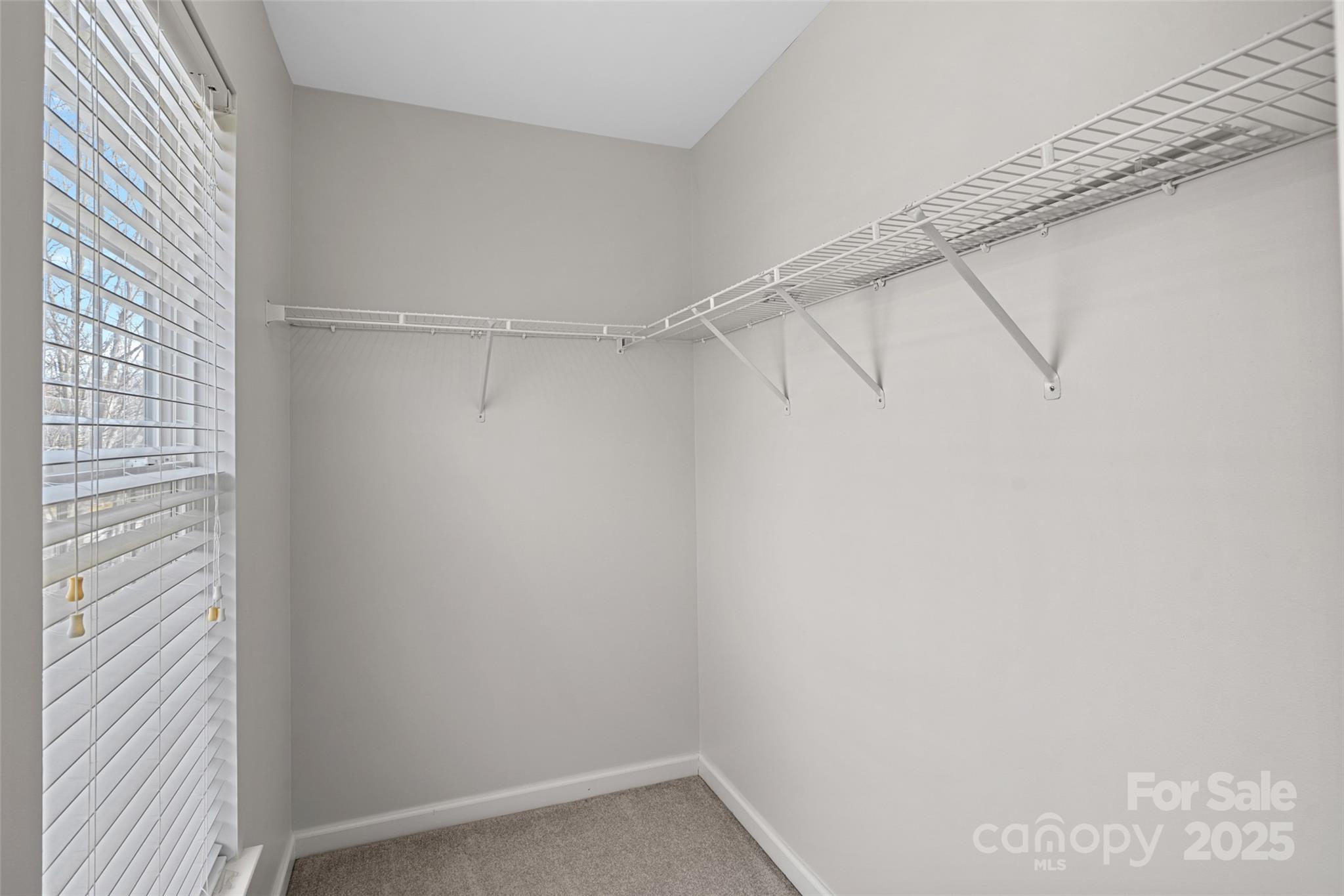 141 N Arcadian Way