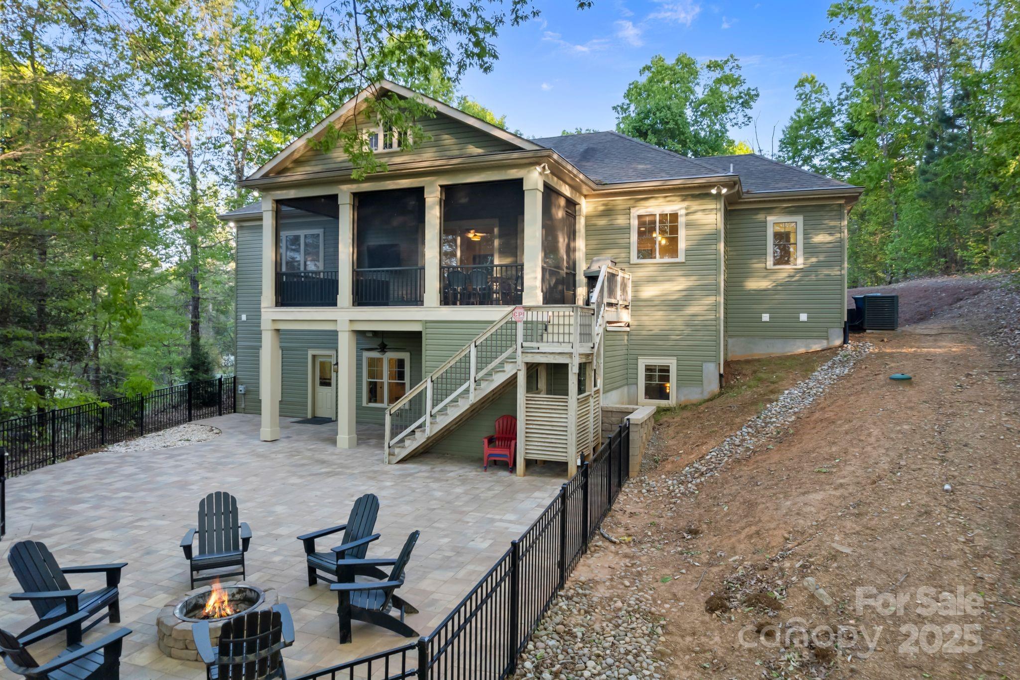 8086 Summit Ridge Drive
