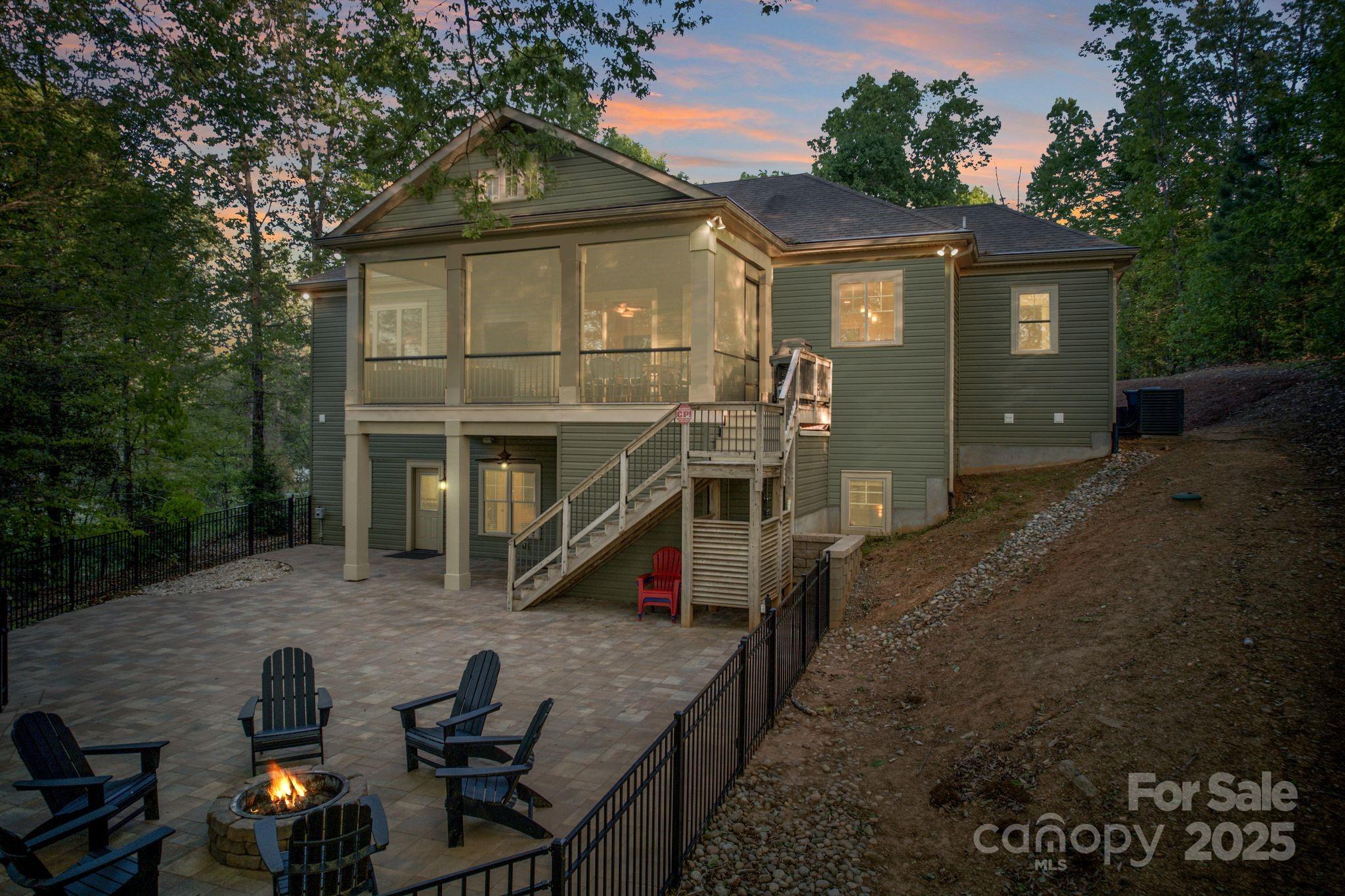 8086 Summit Ridge Drive