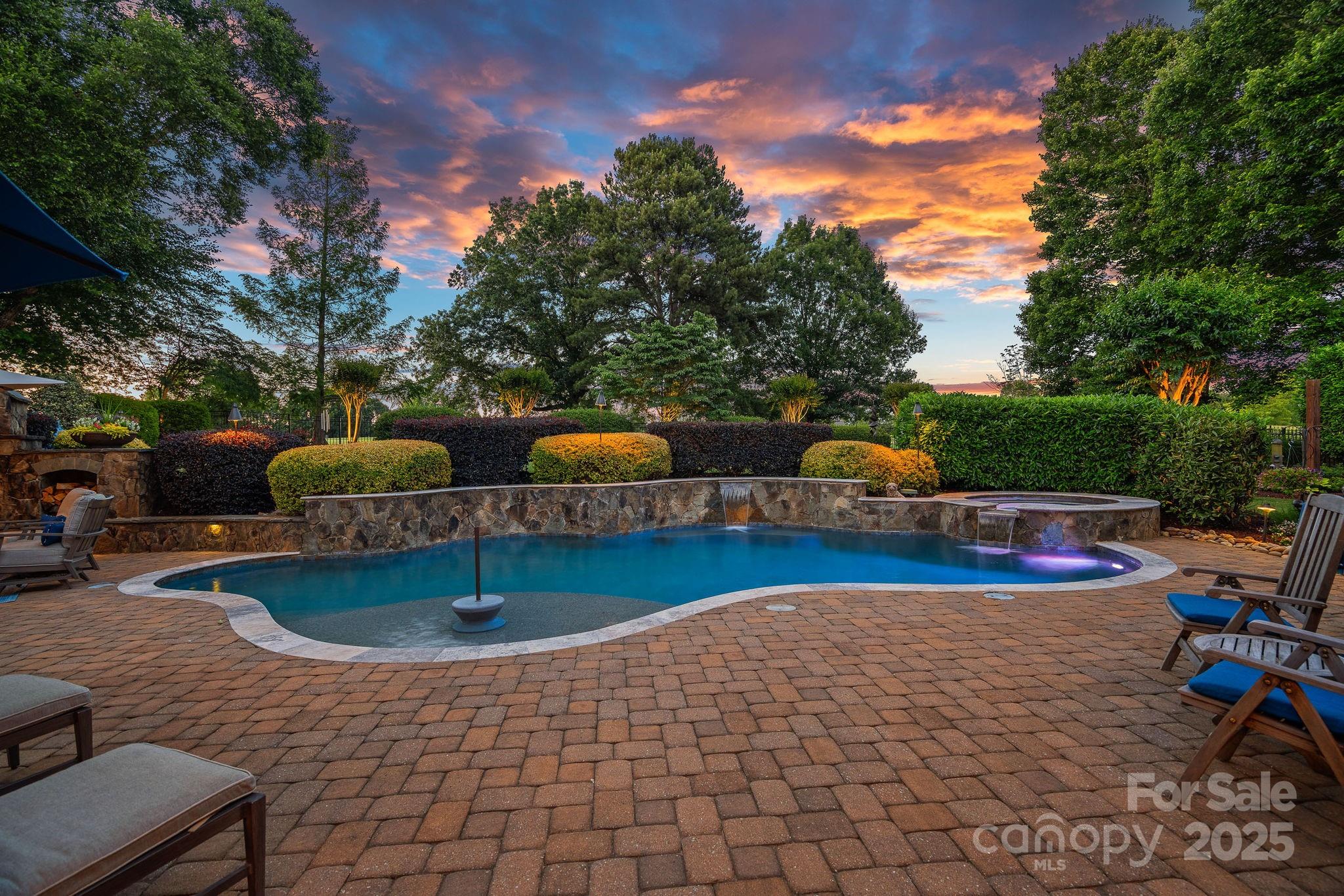 18718 Peninsula Cove Lane