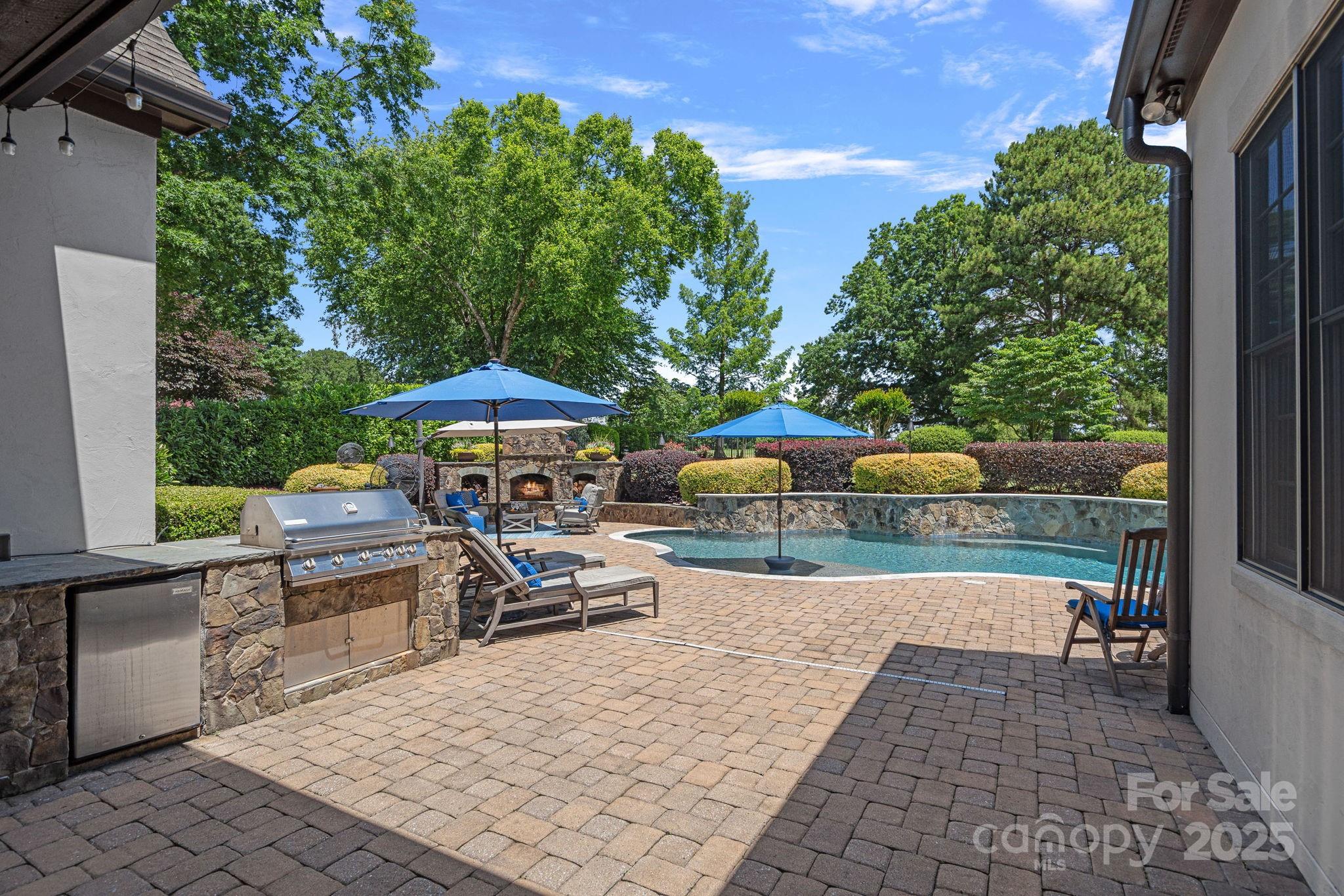 18718 Peninsula Cove Lane