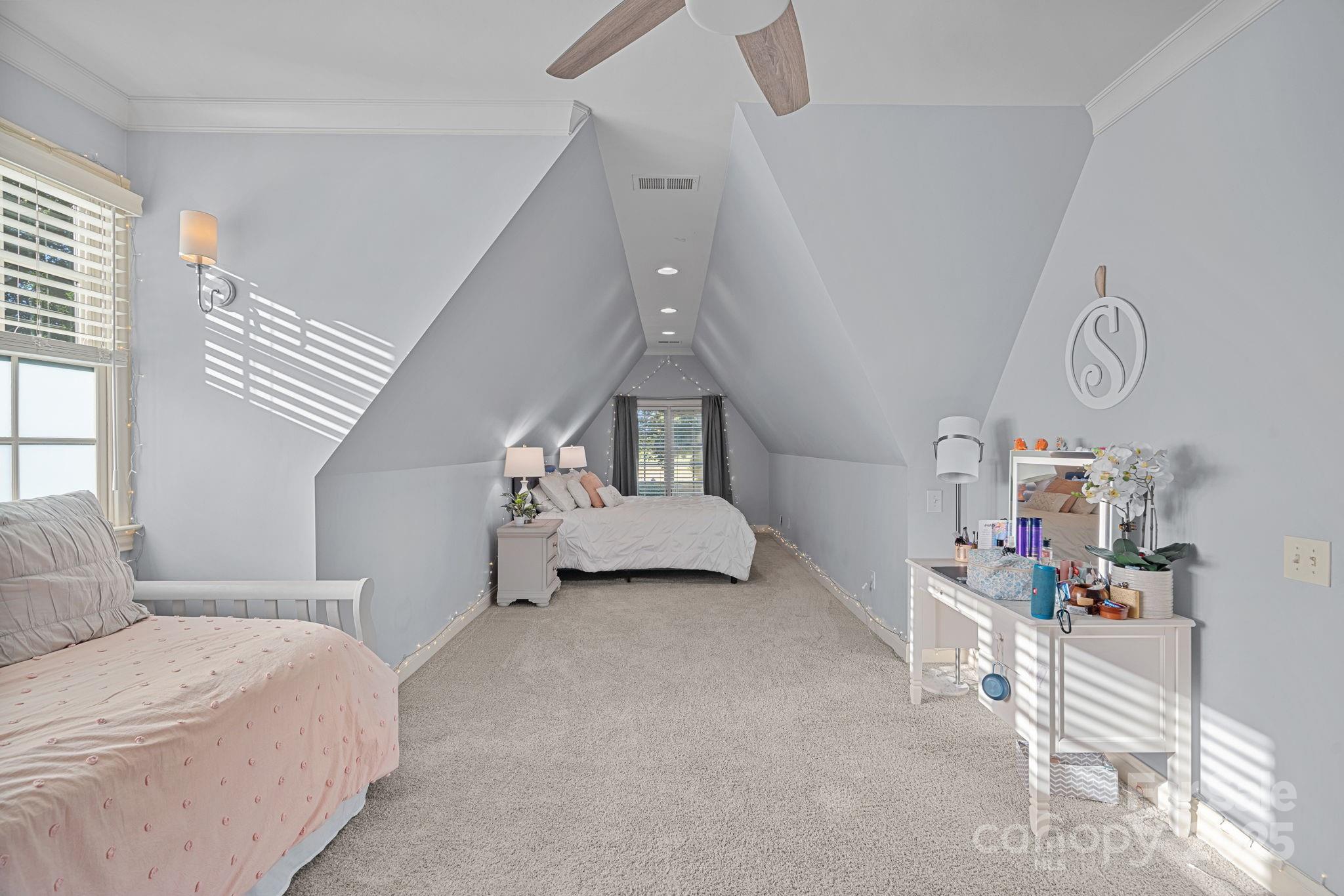 18718 Peninsula Cove Lane