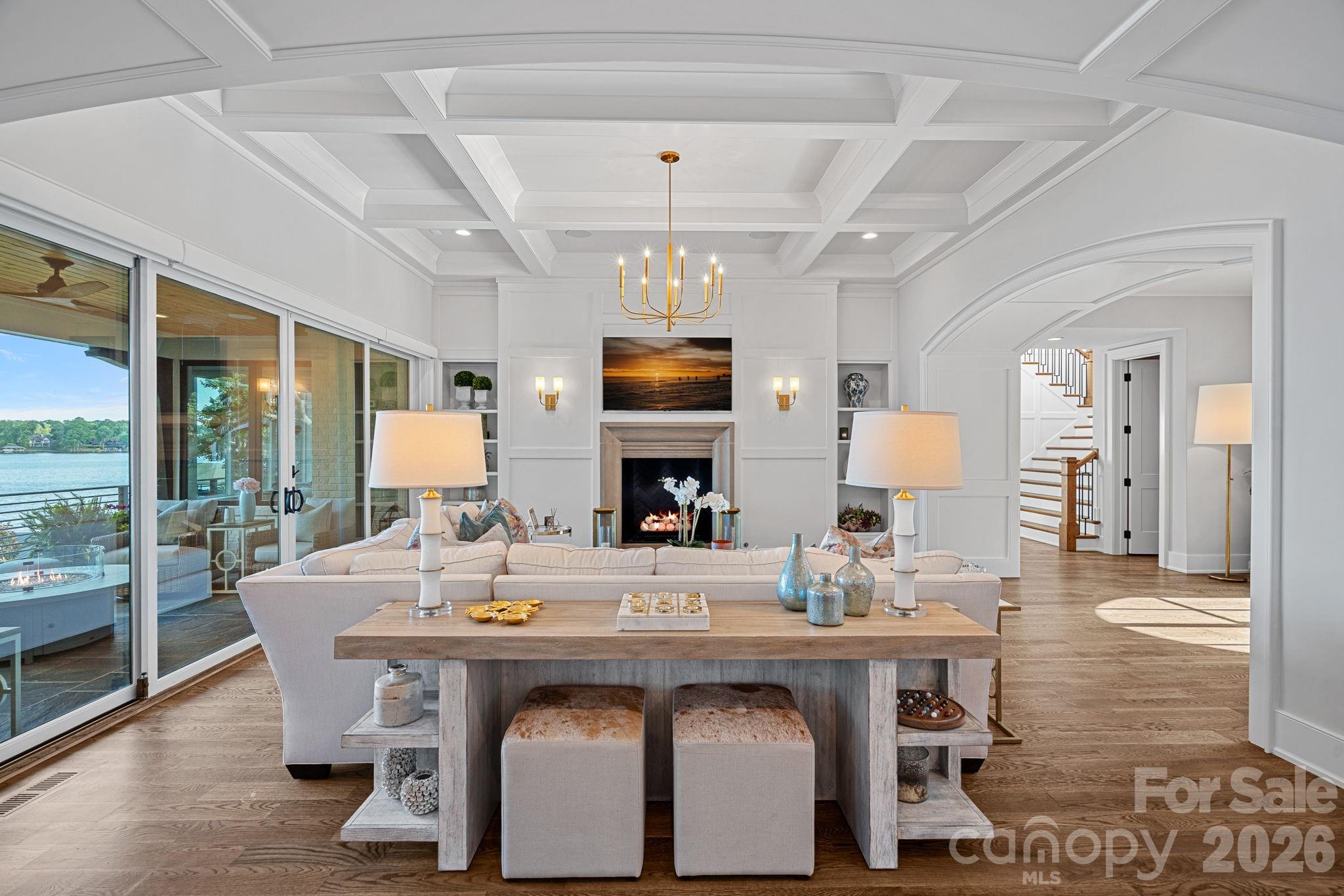 7861 Live Oaks Drive