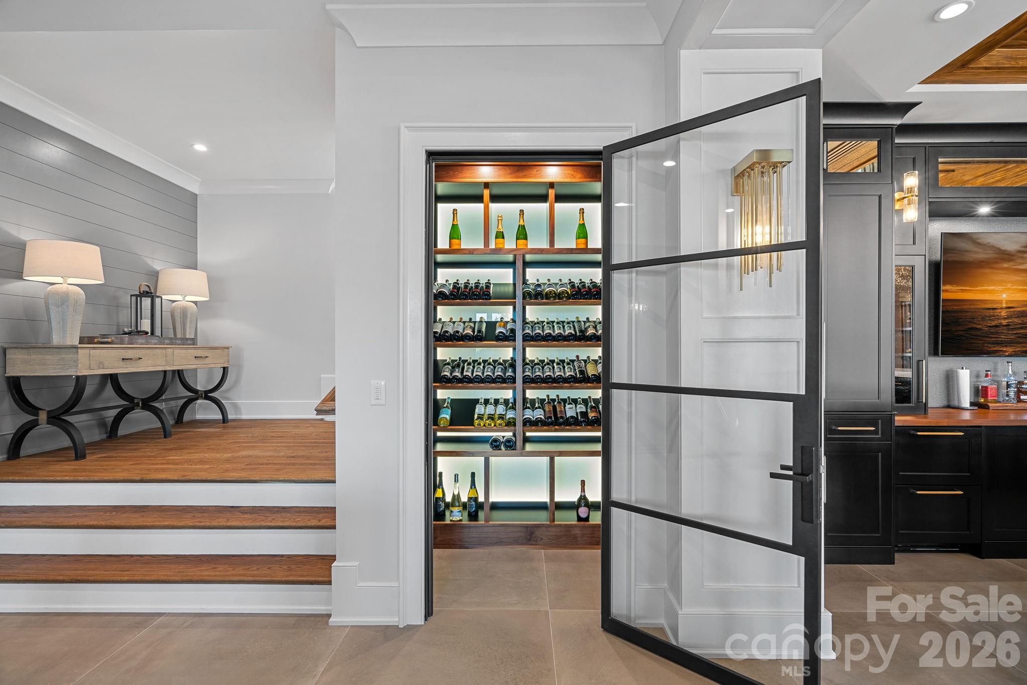 7861 Live Oaks Drive