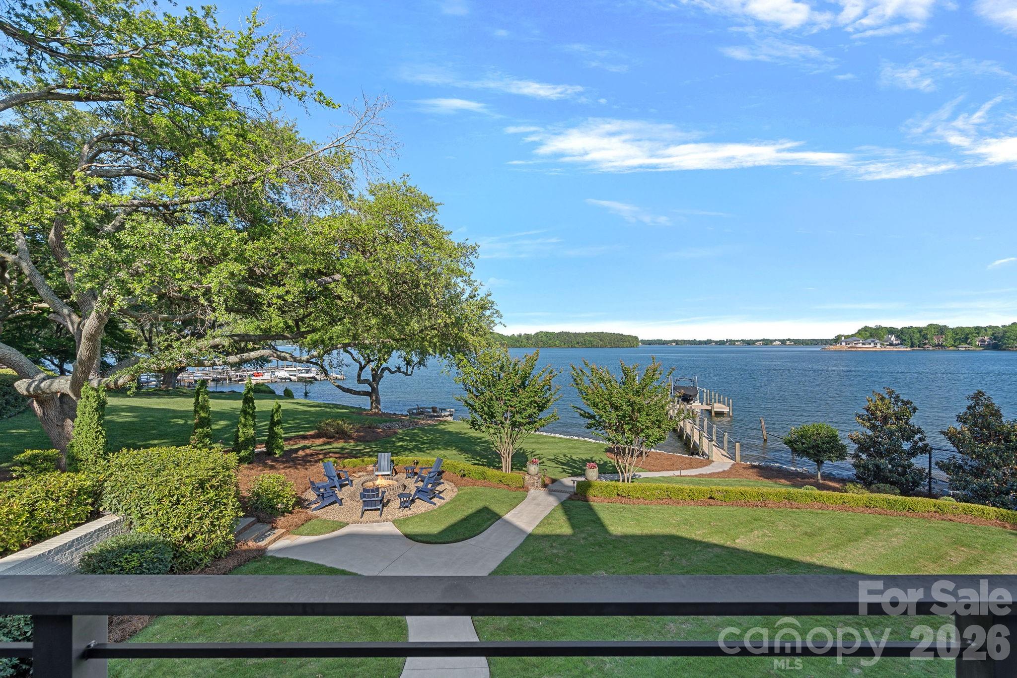 7861 Live Oaks Drive