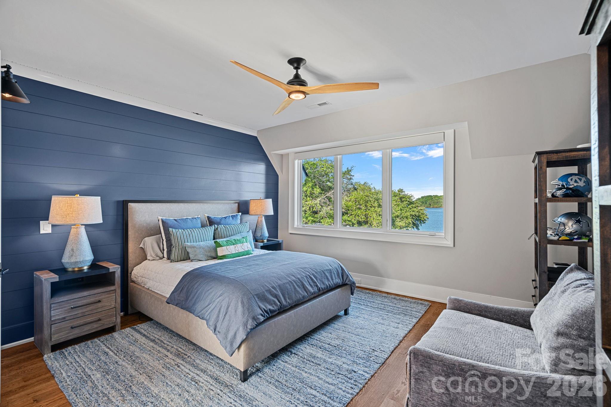 7861 Live Oaks Drive