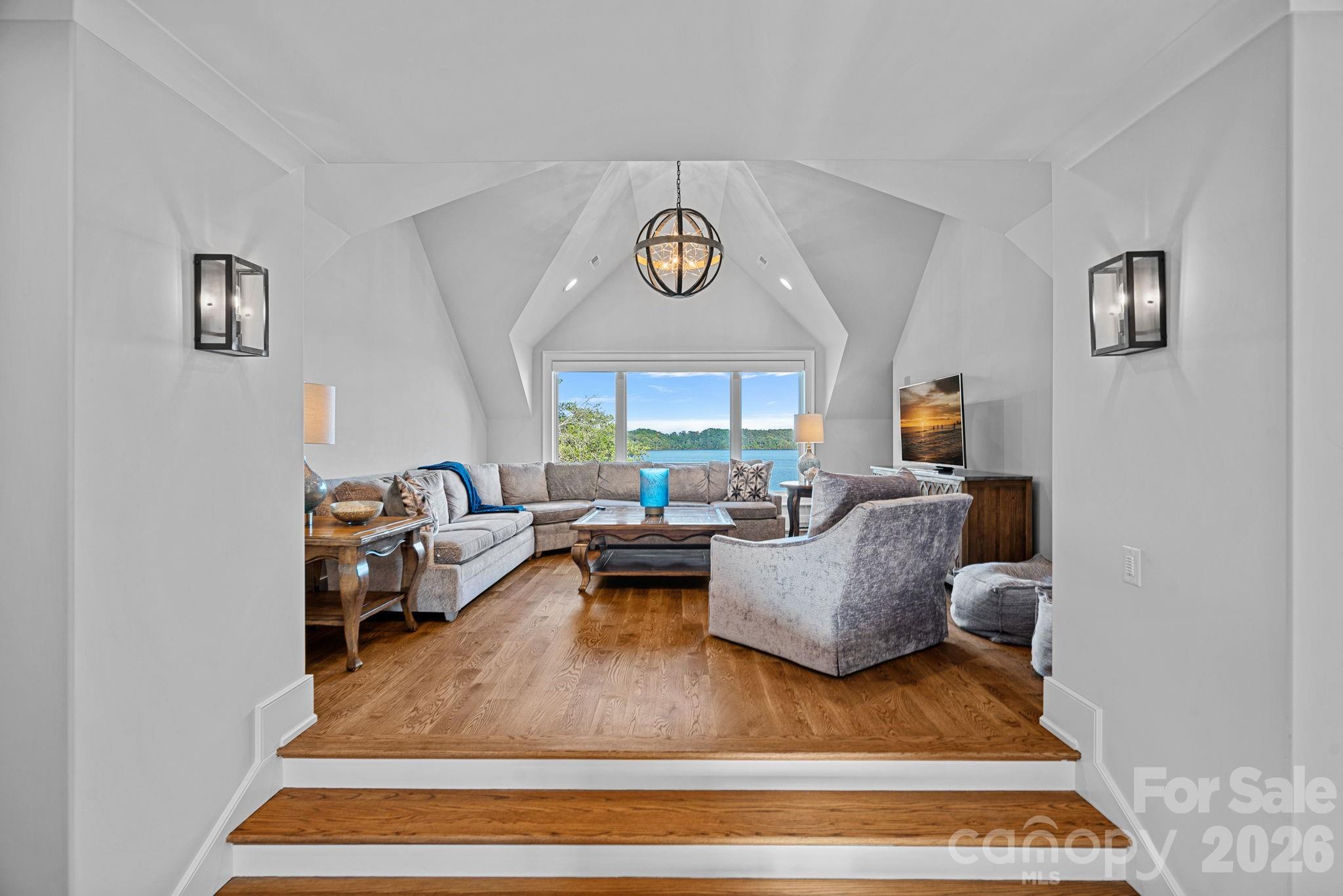 7861 Live Oaks Drive