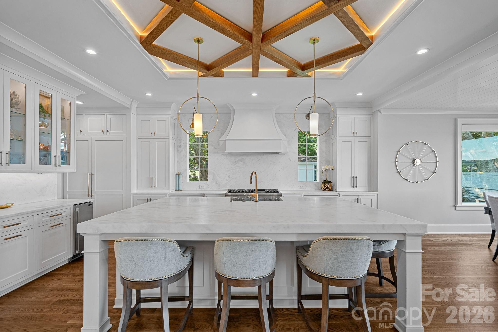 7861 Live Oaks Drive