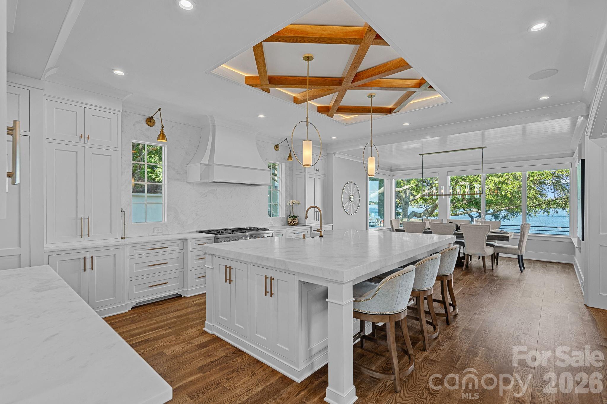 7861 Live Oaks Drive